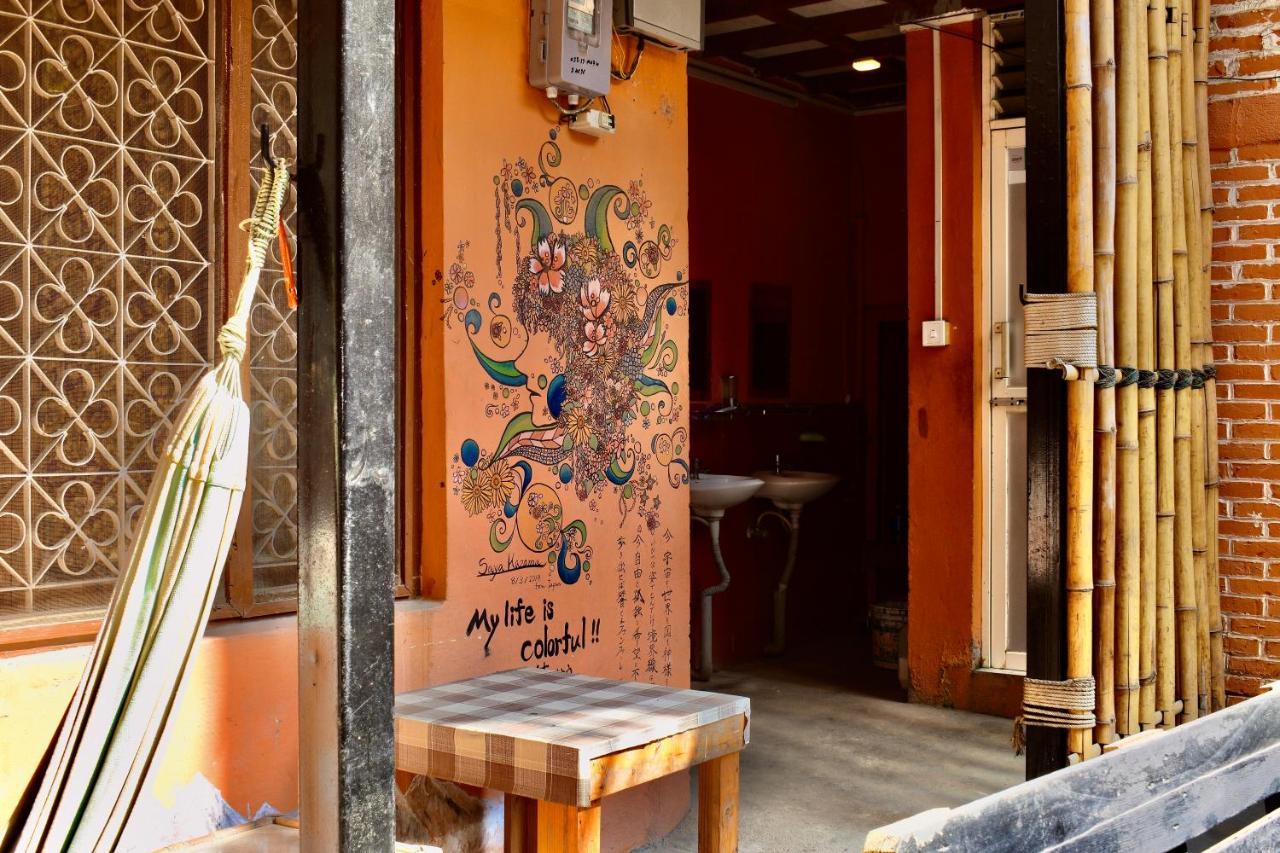 Happy Donkey Hostel Κατμαντού Εξωτερικό φωτογραφία